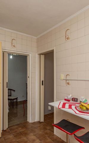 Casa à venda com 320m², 2 quartos e 2 vagasCozinha casa 1
