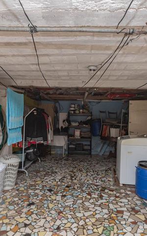 Casa à venda com 320m², 2 quartos e 2 vagasÁrea de Serviço