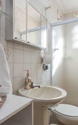 Casa à venda com 320m², 2 quartos e 2 vagasBanheiro