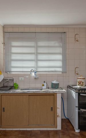 Casa à venda com 320m², 2 quartos e 2 vagasCozinha casa 1
