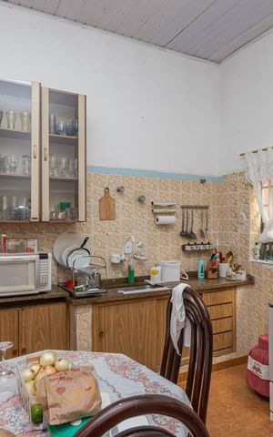 Casa à venda com 320m², 2 quartos e 2 vagasCozinha casa 2