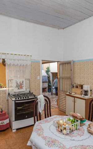 Casa à venda com 320m², 2 quartos e 2 vagasCozinha casa 2