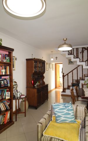 Casa à venda com 175m², 3 quartos e 3 vagasSala
