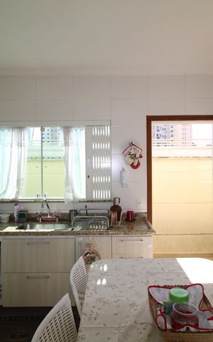 Casa à venda com 175m², 3 quartos e 3 vagasCozinha
