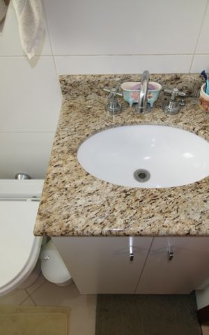 Casa à venda com 175m², 3 quartos e 3 vagasBanheiro da Suíte 2