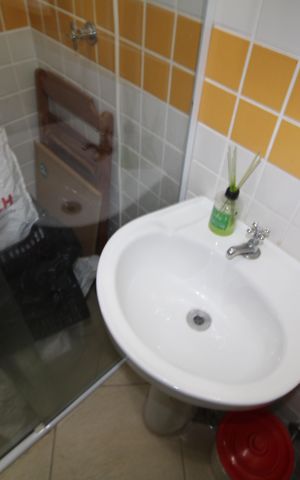 Casa à venda com 175m², 3 quartos e 3 vagasBanheiro de Serviço