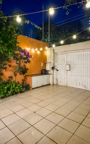 Casa à venda com 144m², 3 quartos e 2 vagas Casa à venda com 144m², 3 quartos e 2 vagasGaragem