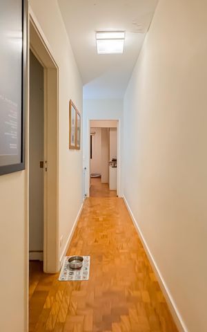 Casa à venda com 144m², 3 quartos e 2 vagas Casa à venda com 144m², 3 quartos e 2 vagasCorredor