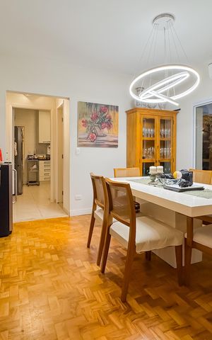Casa à venda com 144m², 3 quartos e 2 vagas Casa à venda com 144m², 3 quartos e 2 vagasSala de Jantar