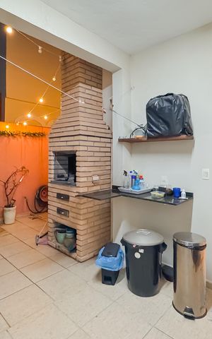 Casa à venda com 144m², 3 quartos e 2 vagas Casa à venda com 144m², 3 quartos e 2 vagasChurrasqueira