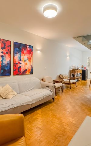 Casa à venda com 144m², 3 quartos e 2 vagas Casa à venda com 144m², 3 quartos e 2 vagasSala de Estar