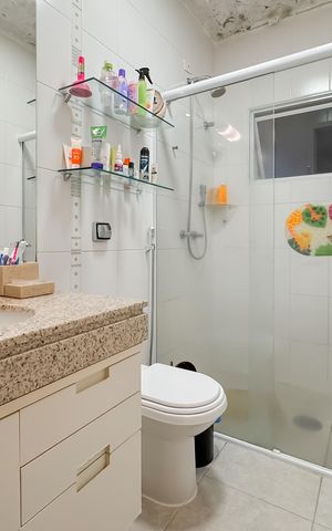 Casa à venda com 144m², 3 quartos e 2 vagas Casa à venda com 144m², 3 quartos e 2 vagasBanheiro da Suíte