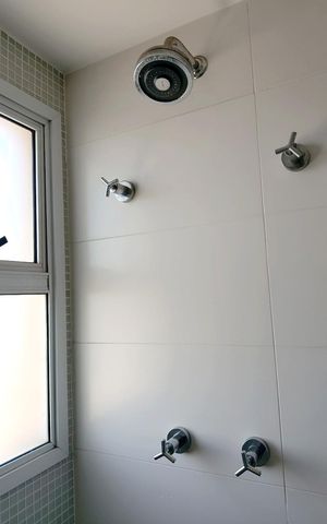 Apartamento à venda com 230m², 3 quartos e 4 vagasBanheiro da Suíte 1