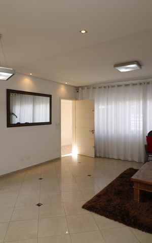 Casa à venda com 300m², 4 quartos e 3 vagasSala
