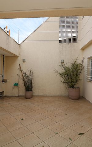 Casa à venda com 300m², 4 quartos e 3 vagasGaragem