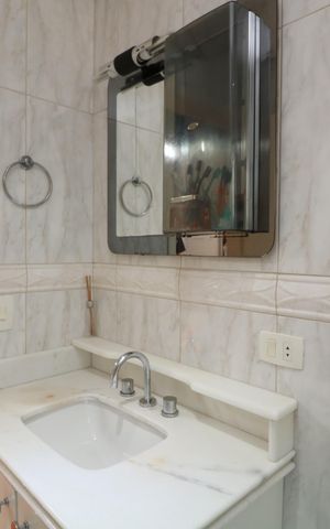 Casa à venda com 300m², 4 quartos e 3 vagasBanheiro da Suíte 4