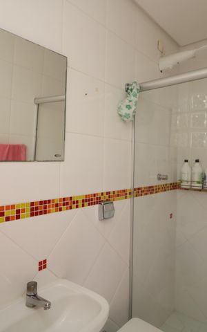 Casa à venda com 300m², 4 quartos e 3 vagasBanheiro de serviço