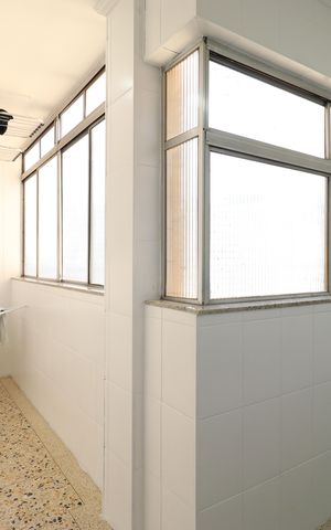 Apartamento à venda com 100m², 2 quartos e 1 vagaÁrea de Serviço