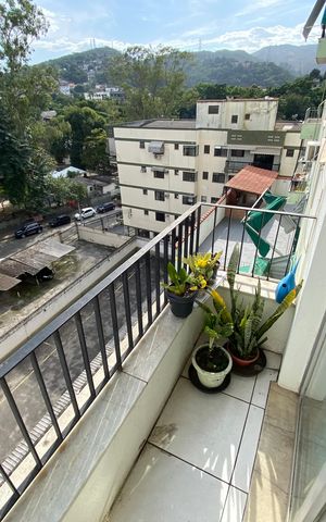 Apartamento à venda com 57m², 2 quartos e 1 vaga Apartamento à venda com 57m², 2 quartos e 1 vagaVaranda - Sala