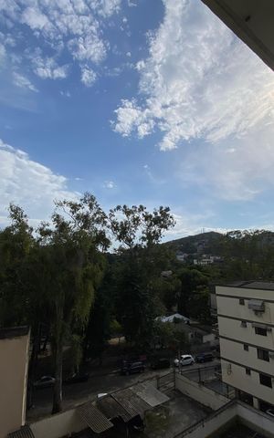 Apartamento à venda com 57m², 2 quartos e 1 vaga Apartamento à venda com 57m², 2 quartos e 1 vagaVaranda - Sala
