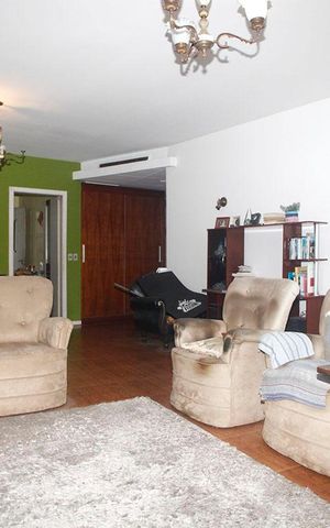 Apartamento à venda com 175m², 5 quartos e 1 vagaSala
