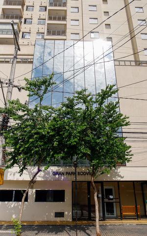 Apartamento para alugar com 46m², 2 quartos e 1 vaga Apartamento para alugar com 46m², 2 quartos e 1 vagaFachada