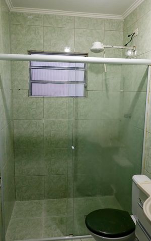 Casa para alugar com 50m², 2 quartos e 1 vaga Casa para alugar com 50m², 2 quartos e 1 vagaBanheiro