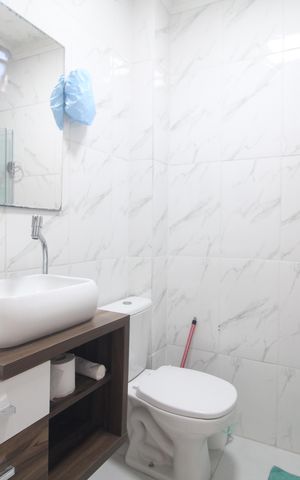 Casa à venda com 133m², 3 quartos e 2 vagasBanheiro