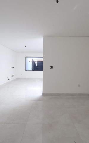Casa à venda com 205m², 3 quartos e 4 vagasCopa
