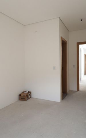 Casa à venda com 205m², 3 quartos e 4 vagasSuíte 2