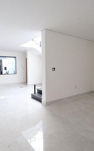 Casa à venda com 205m², 3 quartos e 4 vagasCopa