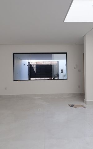 Casa à venda com 205m², 3 quartos e 4 vagasSala