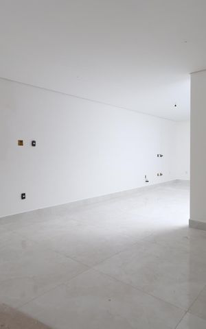 Casa à venda com 205m², 3 quartos e 4 vagasCopa