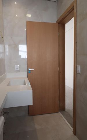 Casa à venda com 205m², 3 quartos e 4 vagasBanheiro da Suíte 3