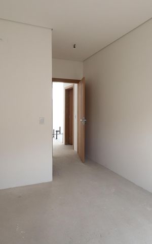 Casa à venda com 205m², 3 quartos e 4 vagasSuíte 2