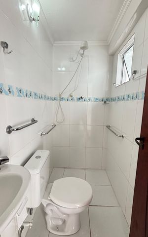 Casa para alugar com 116m², 2 quartos e 1 vaga Casa para alugar com 116m², 2 quartos e 1 vagaBanheiro
