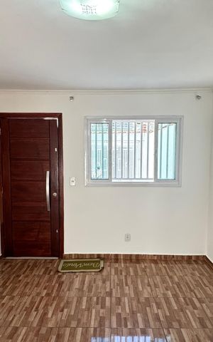Casa para alugar com 116m², 2 quartos e 1 vaga Casa para alugar com 116m², 2 quartos e 1 vagaSala
