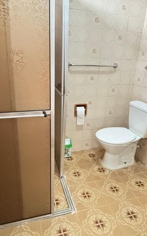 Casa para alugar com 116m², 2 quartos e 1 vaga Casa para alugar com 116m², 2 quartos e 1 vagaBanheiro de Serviço