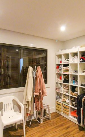 Apartamento à venda com 280m², 3 quartos e 3 vagas Apartamento à venda com 280m², 3 quartos e 3 vagasCloset da suíte