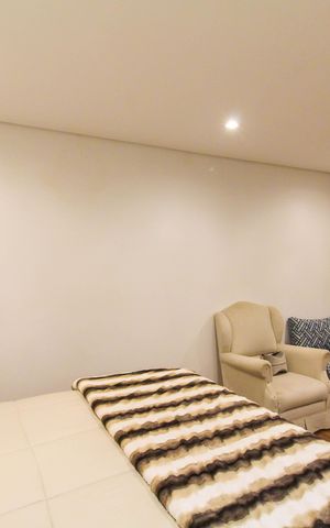 Apartamento à venda com 280m², 3 quartos e 3 vagas Apartamento à venda com 280m², 3 quartos e 3 vagasSuíte