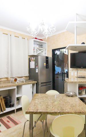 Apartamento à venda com 280m², 3 quartos e 3 vagas Apartamento à venda com 280m², 3 quartos e 3 vagasCozinha