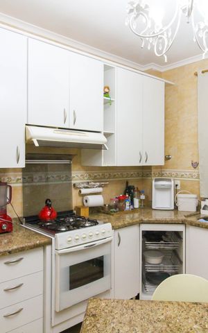 Apartamento à venda com 280m², 3 quartos e 3 vagas Apartamento à venda com 280m², 3 quartos e 3 vagasCozinha