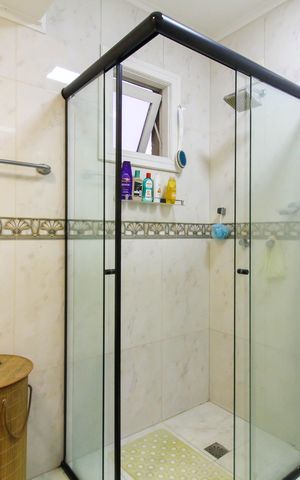 Apartamento à venda com 280m², 3 quartos e 3 vagas Apartamento à venda com 280m², 3 quartos e 3 vagasBanheiro da Suíte
