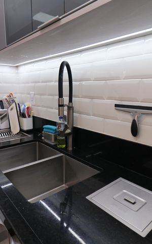 Casa de condomínio à venda com 186m², 4 quartos e 2 vagasCozinha