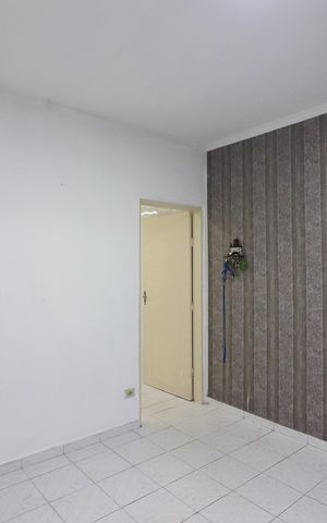 Casa à venda com 214m², 2 quartos e 2 vagasSala