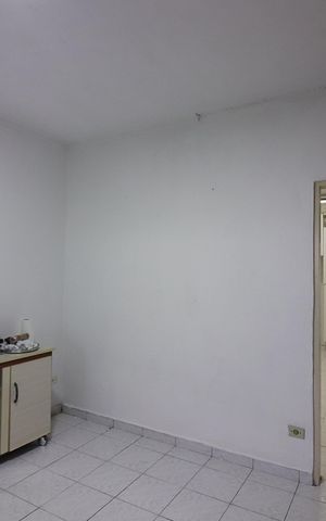 Casa à venda com 214m², 2 quartos e 2 vagasSala