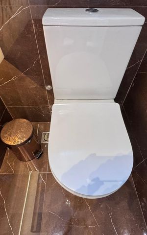 Casa à venda com 850m², 5 quartos e 6 vagas Casa à venda com 850m², 5 quartos e 6 vagasSalão de Jogos - Lavabo
