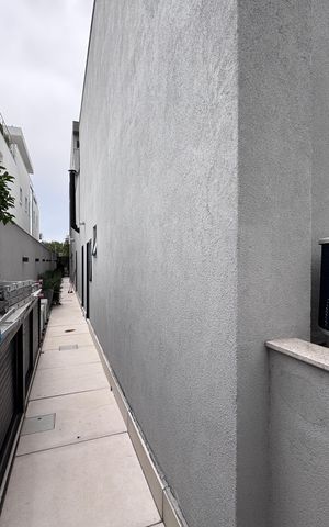 Casa à venda com 850m², 5 quartos e 6 vagas Casa à venda com 850m², 5 quartos e 6 vagasÁrea externa