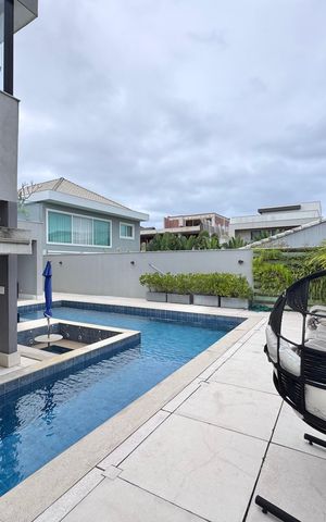 Casa à venda com 850m², 5 quartos e 6 vagas Casa à venda com 850m², 5 quartos e 6 vagasÁrea externa