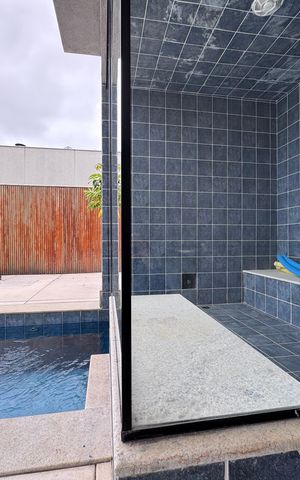 Casa à venda com 850m², 5 quartos e 6 vagas Casa à venda com 850m², 5 quartos e 6 vagasÁrea externa